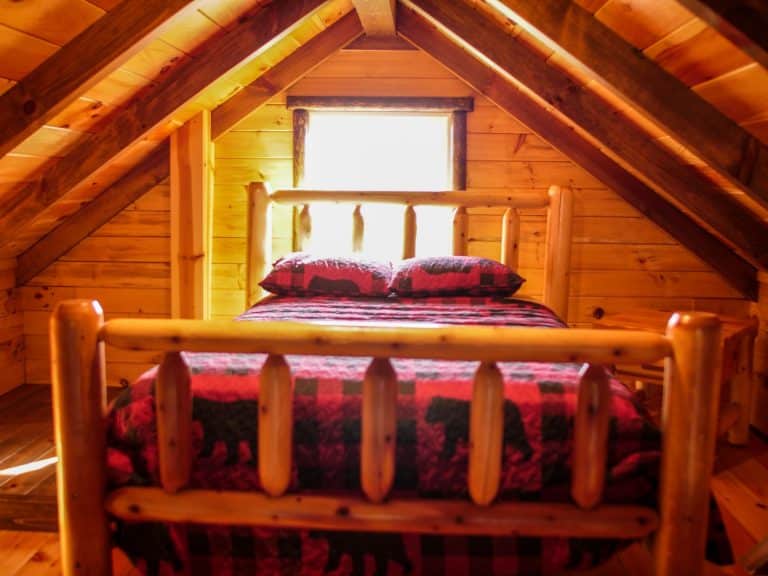 Northwoods cabin loft bed